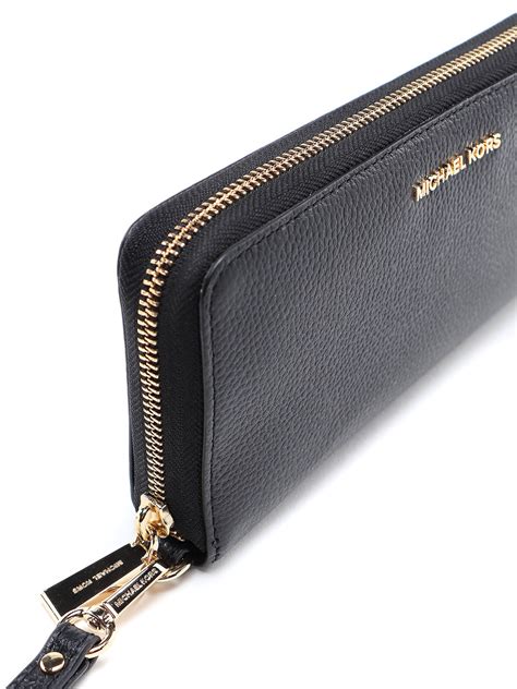 michael kors jet set continental multifunction phone wallet|Michael Kors travel continental wallet.